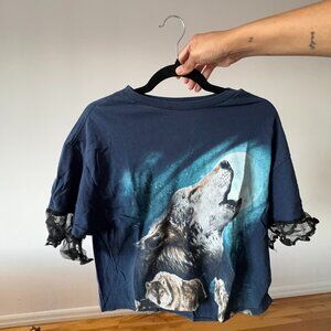 Y2k Holowing Wolf Cropped Graphic Tshirt - Size Small